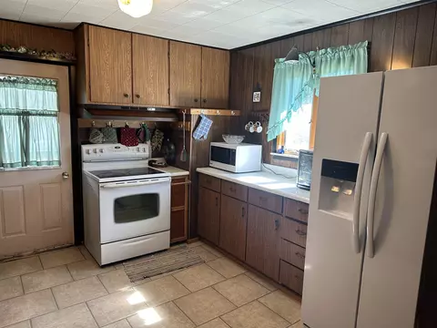 Kitchen - 3218 Pine Riv, Standish, MI 48658 photo 1 of 3