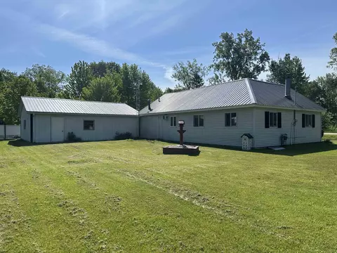 Exterior - 3218 Pine Riv, Standish, MI 48658 photo 7 of 18