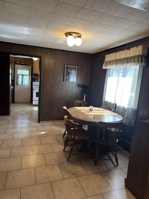 Dining - 3218 Pine Riv, Standish, MI 48658 photo 2 of 2