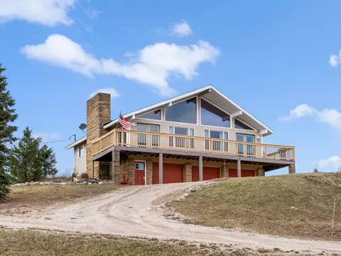 121 E Moorestown, Lake City, MI 49651
