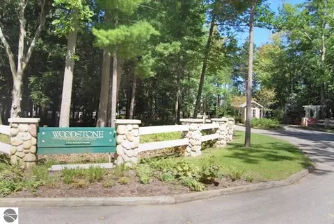 17 Deer, Glen Arbor, MI 49636