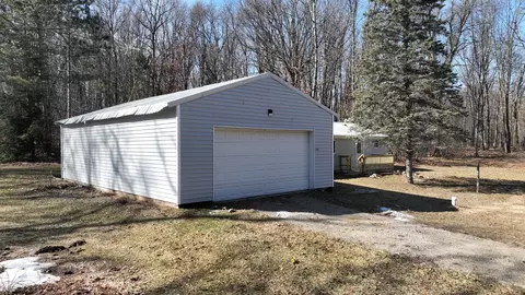 724 E Cranberry Lk, Harrison, MI 48625 photo 21