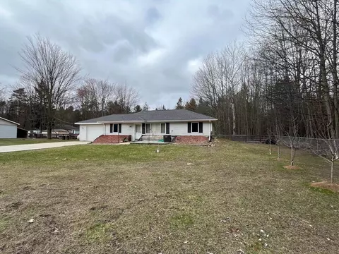 10053 E Broomfield, Shepherd, MI 48883 photo 25