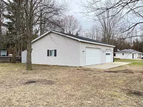 10053 E Broomfield, Shepherd, MI 48883 photo 22