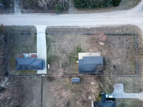 10053 E Broomfield, Shepherd, MI 48883 photo 3