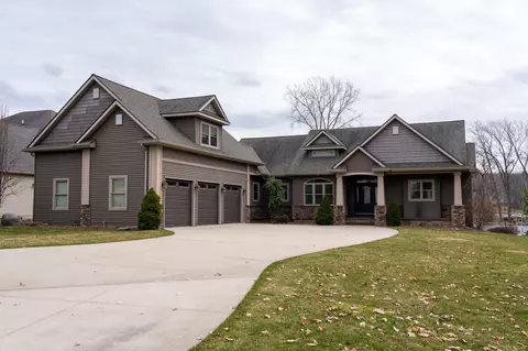 1275 Queensway, Lake Isabella, MI 48893