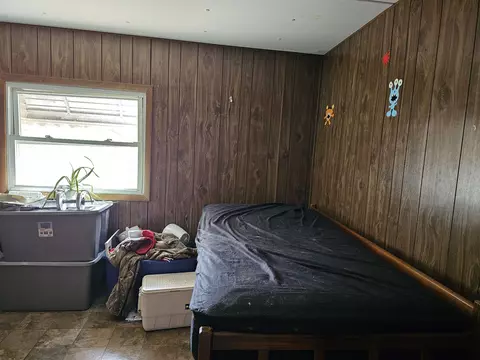 Bedroom - 1730 M-65, Hale, MI 48739 photo 2 of 3
