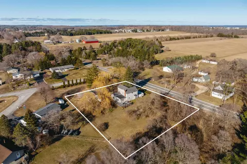 337 N East Silver Lk, Traverse City, MI 49684
