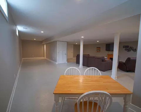 Dining - 252 SE M 72, Kalkaska, MI 49646 photo 1 of 2