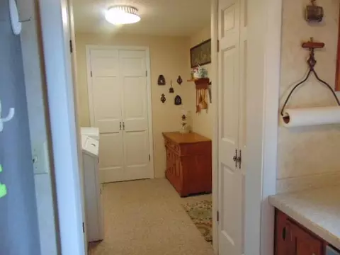 Entry Way - 445 S Ithaca, Ithaca, MI 48847 photo 1 of 3