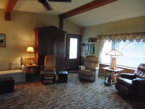 Living - 445 S Ithaca, Ithaca, MI 48847 photo 9 of 11