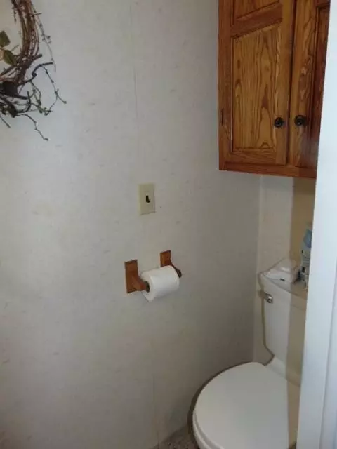 Bath - 445 S Ithaca, Ithaca, MI 48847 photo 3 of 9