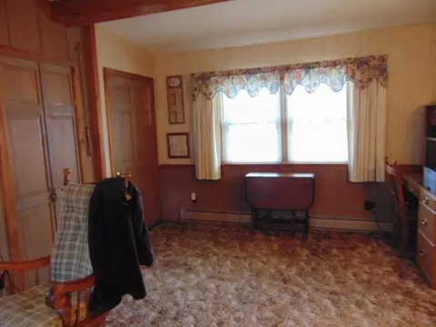 Living - 445 S Ithaca, Ithaca, MI 48847 photo 11 of 11