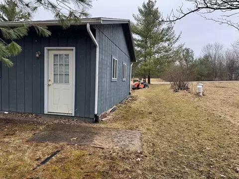 2017 Huntington, Gladwin, MI 48624 photo 12
