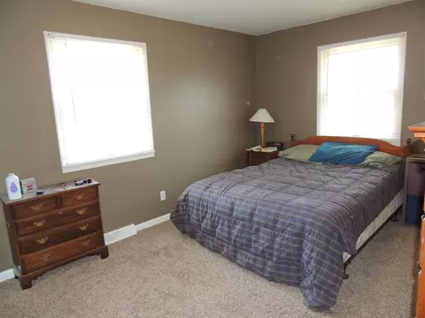 Bedroom - 1418 Andre, Mount Pleasant, MI 48858 photo 2 of 6