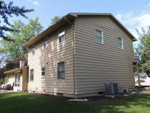 Exterior - 1418 Andre, Mount Pleasant, MI 48858 photo 6 of 9