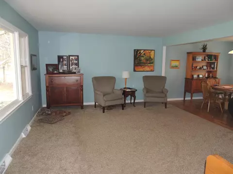 Living - 1418 Andre, Mount Pleasant, MI 48858 photo 2 of 3