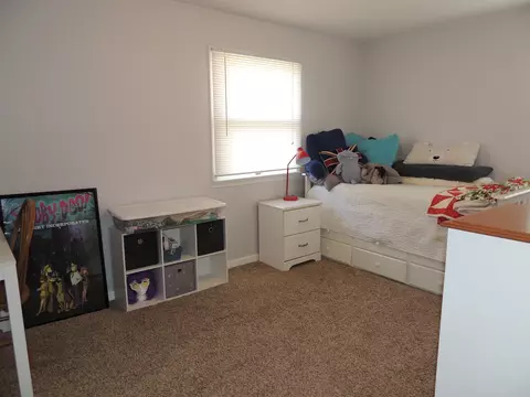 Bedroom - 1418 Andre, Mount Pleasant, MI 48858 photo 4 of 6