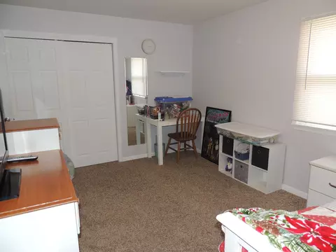 Bedroom - 1418 Andre, Mount Pleasant, MI 48858 photo 5 of 6