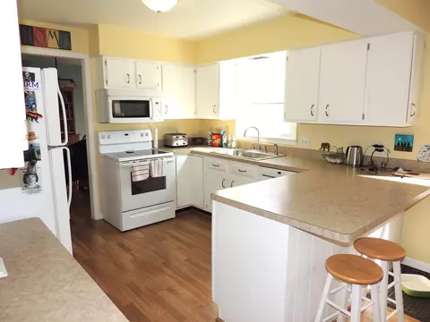 Kitchen - 1418 Andre, Mount Pleasant, MI 48858 photo 2 of 3