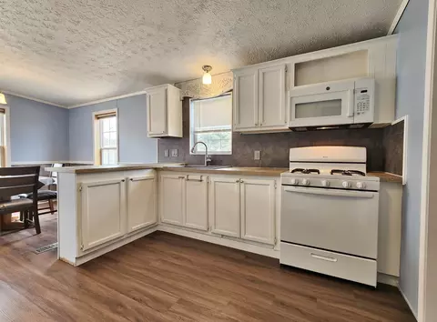 Kitchen - 5430 E Clover, Mount Pleasant, MI 48858 photo 2 of 3