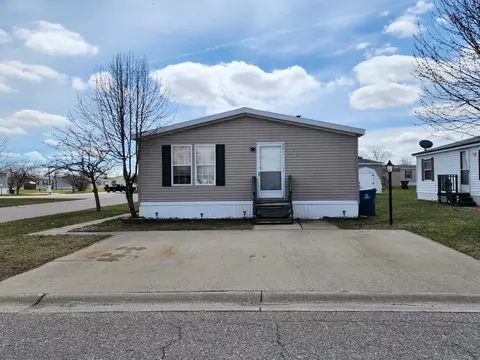 Exterior - 5430 E Clover, Mount Pleasant, MI 48858 photo 4 of 4