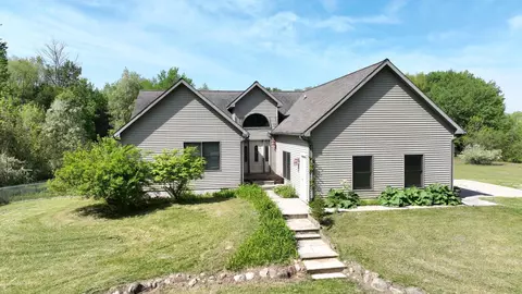 11154 E North County Line, Riverdale, MI 48877