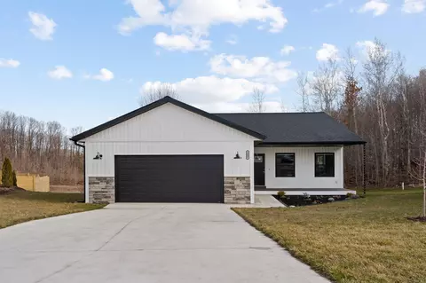 862 Crest, Traverse City, MI 49696
