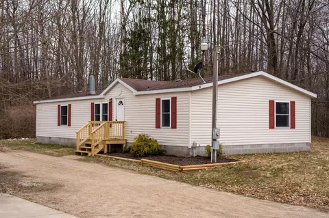 4731 13 Mile, Remus, MI 49340