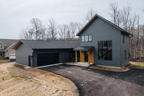 9360 E Creekside, Traverse City, MI 49684