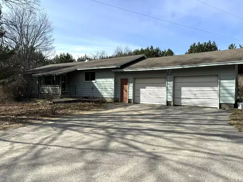 6215 Walker, Rapid City, MI 49676
