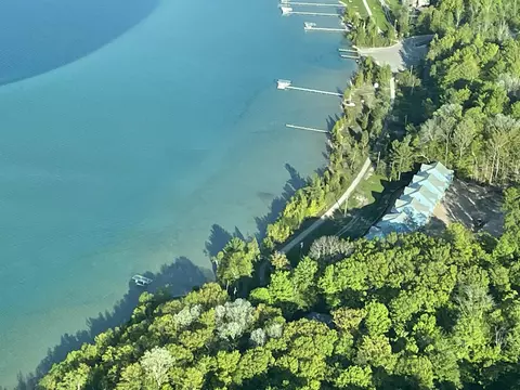 5462 Shoreline #5, Benzonia, MI 49616