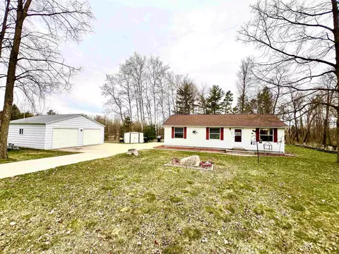 214 S Albert, Leroy, MI 49655