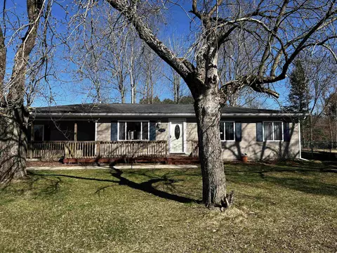 490 N Superior, Farwell, MI 48622