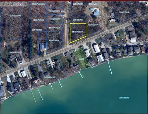 W Lake Mitchell, Cadillac, MI 49601