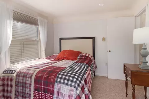 Bedroom - 9357 Fairview, Williamsburg, MI 49690 photo 16 of 18