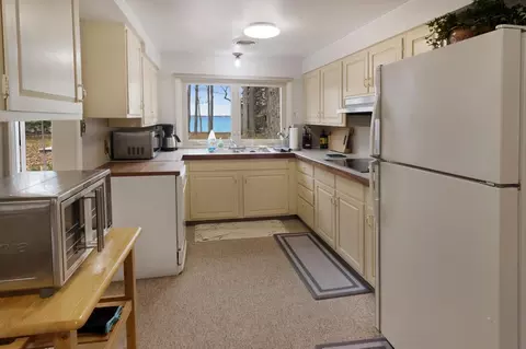 Kitchen - 9357 Fairview, Williamsburg, MI 49690 photo 2 of 4