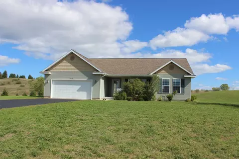 2212 Tyler Hls, Traverse City, MI 49685