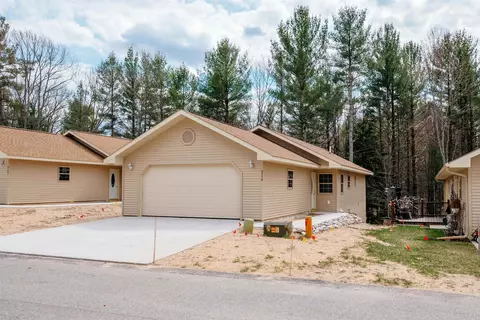 9778 Deer Trak #4 : 4, Interlochen, MI 49643