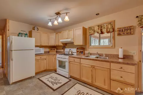 Kitchen - 5625 M-65, Hale, MI 48739 photo 1 of 2