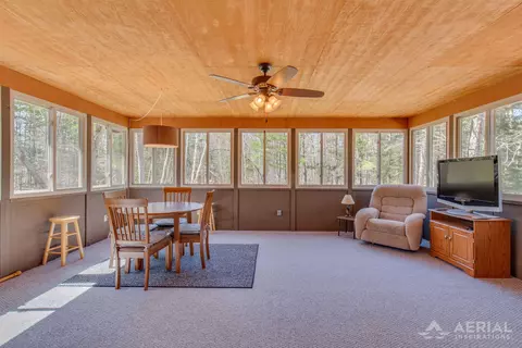Dining - 5625 M-65, Hale, MI 48739 photo 3 of 4