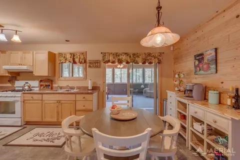Dining - 5625 M-65, Hale, MI 48739 photo 1 of 4