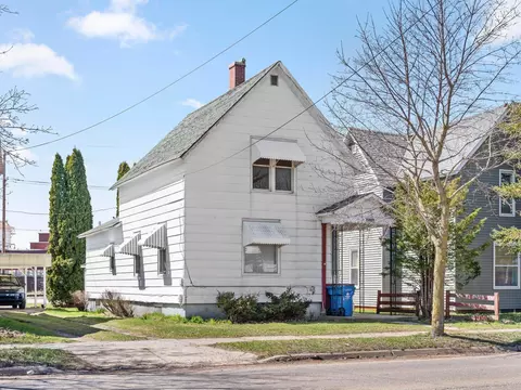515 N N Lk, Cadillac, MI 49601