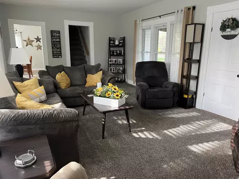 Living - 212 S Ithaca, Ithaca, MI 48847 photo 1 of 2