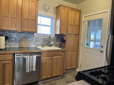 Kitchen - 212 S Ithaca, Ithaca, MI 48847 photo 1 of 3