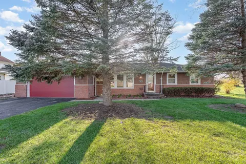 909 Charles, Alma, MI 48801