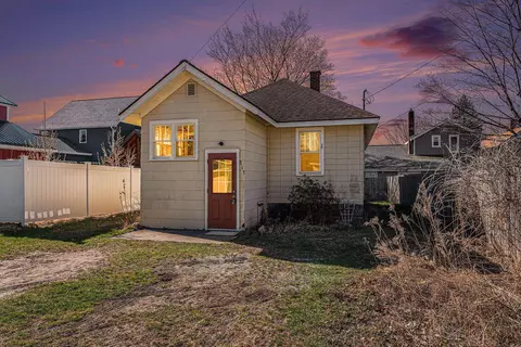 813 Forest, Frankfort, MI 49635