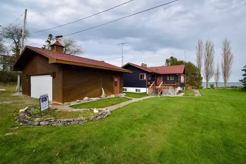 Exterior - 5656 Point Lookout, Au Gres, MI 48703 photo 6 of 17