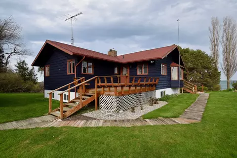 Exterior - 5656 Point Lookout, Au Gres, MI 48703 photo 3 of 17