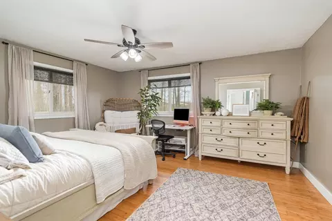 Bedroom - 16606 Lunney, Hemlock, MI 48626 photo 2 of 7